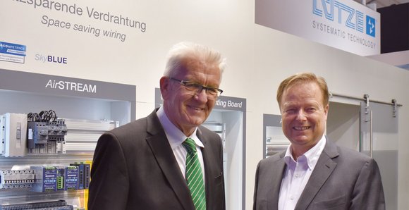 Ministerpräsident Winfried Kretschmann besucht LÜTZE Messestand - Friedrich Lütze GmbH