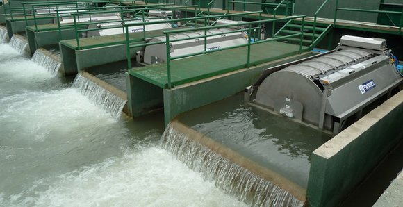 LES CORDONS LUTZE SE JETTENT A L’EAU - LUTZE SASU