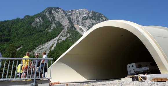 LSC dans les tunnels routiers - LUTZE SASU