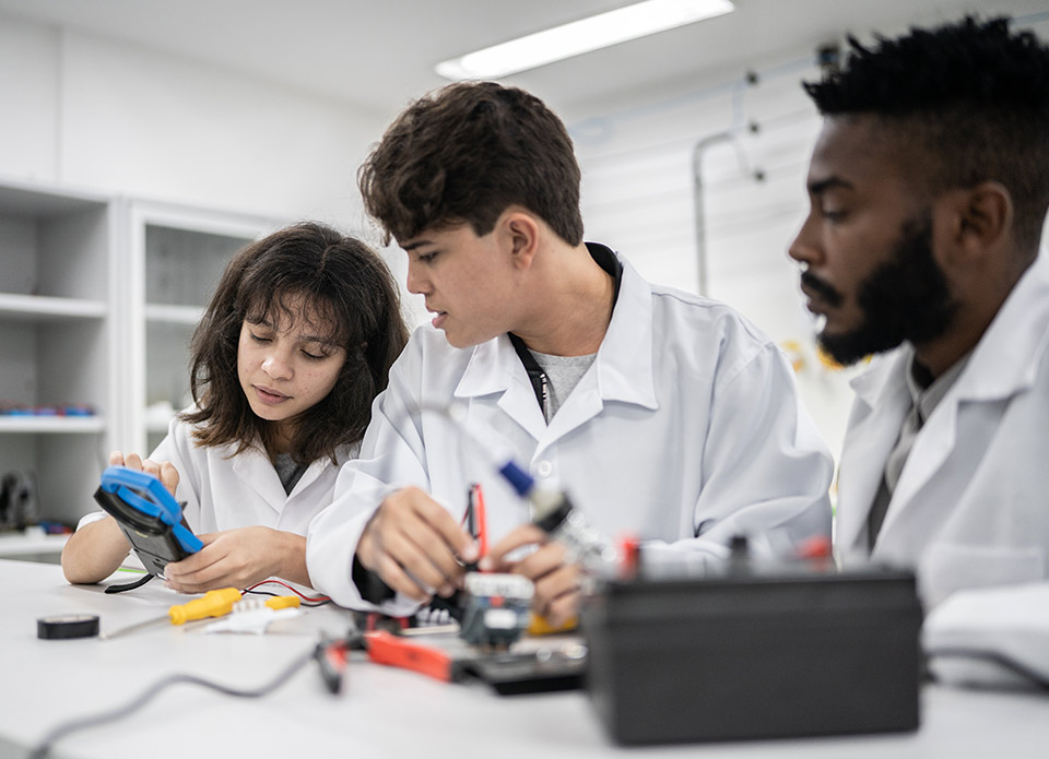 Ausbildung und Studium - Friedrich Lütze GmbH